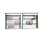 Wand-Vitrine, 107 cm hoch, 142x26 cm (B/T), Rückwand: weiß, 